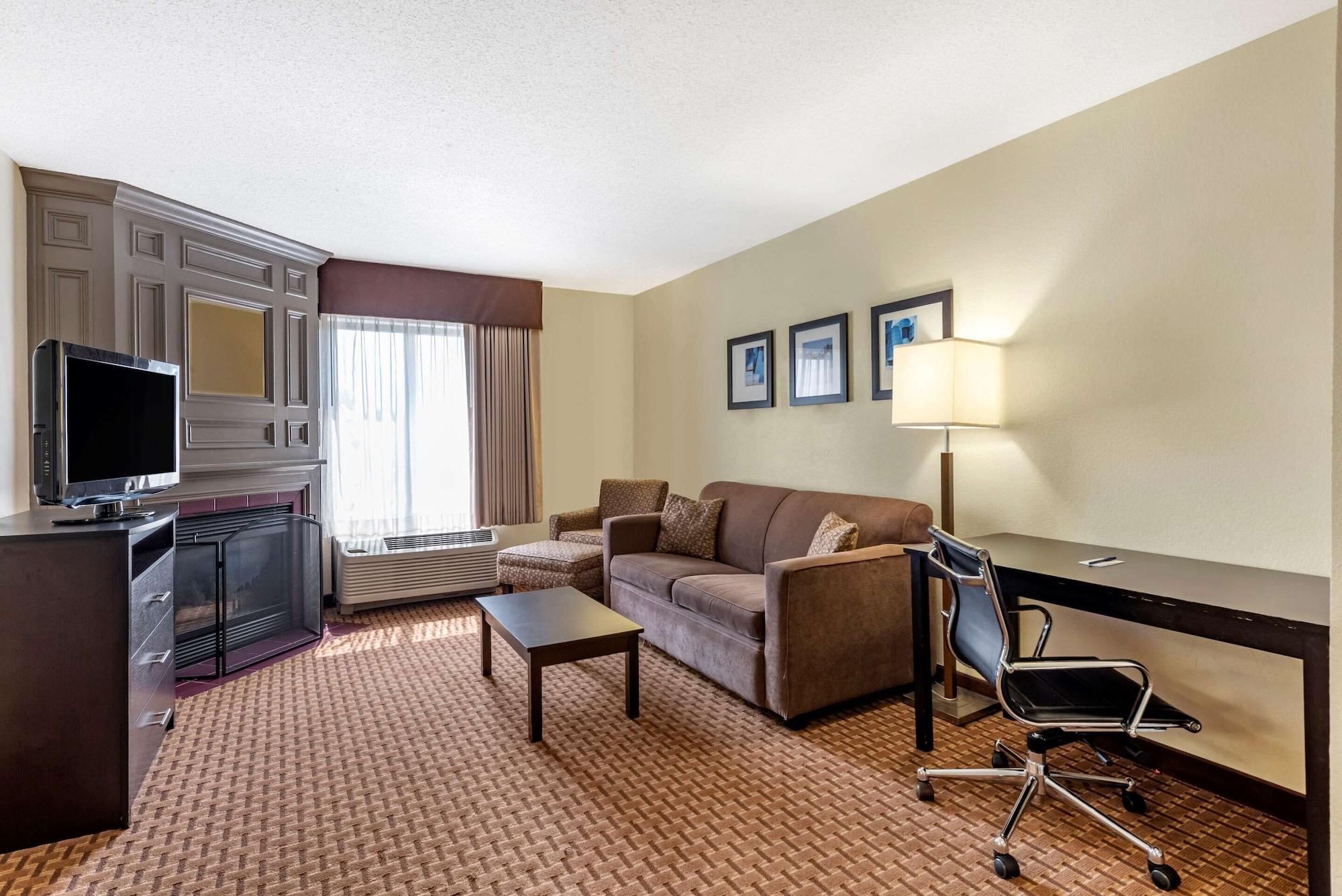 Comfort Inn & Suites Warsaw Near Us-30 Dış mekan fotoğraf