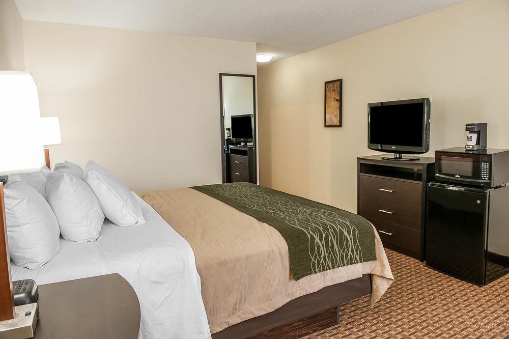 Comfort Inn & Suites Warsaw Near Us-30 Dış mekan fotoğraf