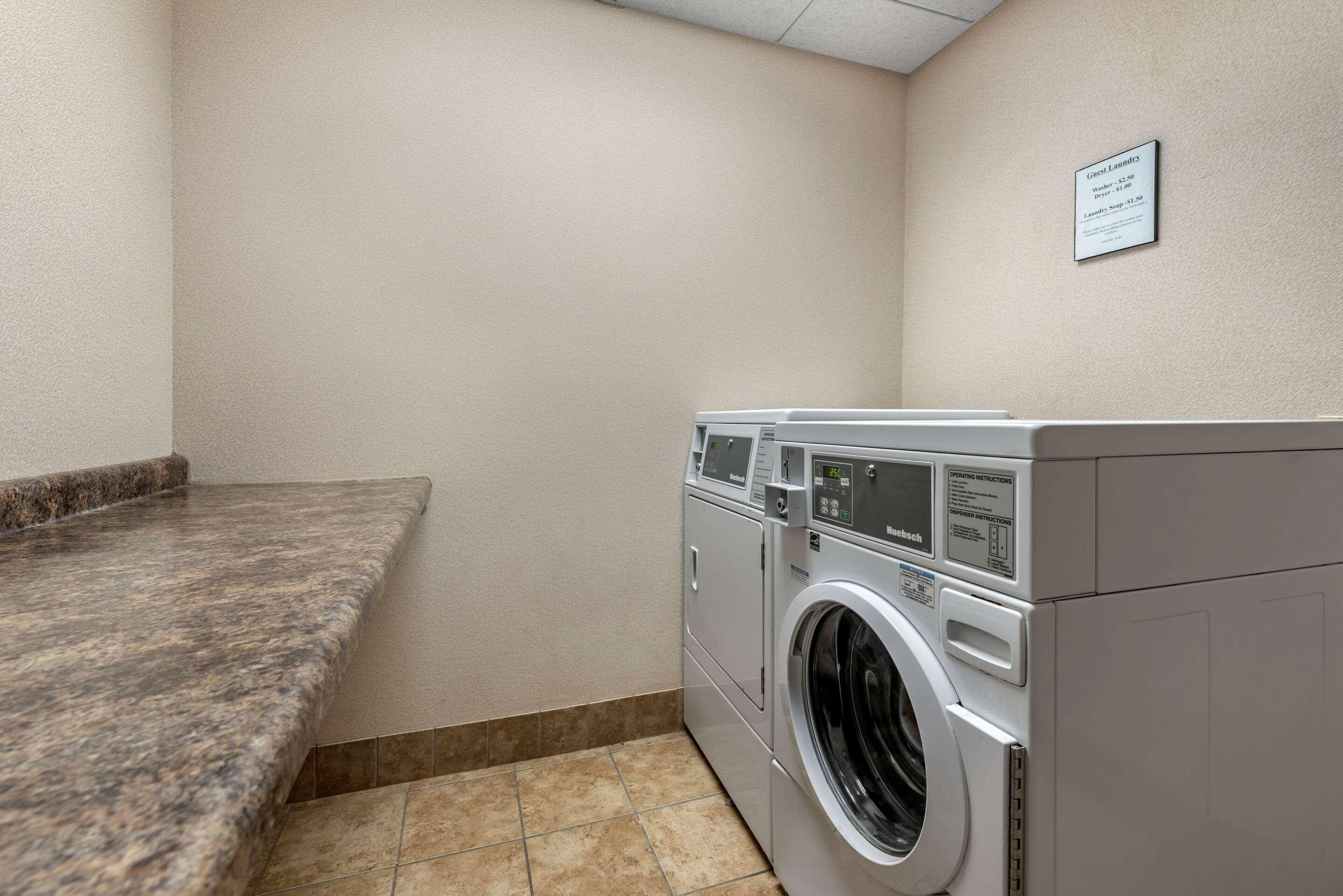 Comfort Inn & Suites Warsaw Near Us-30 Dış mekan fotoğraf