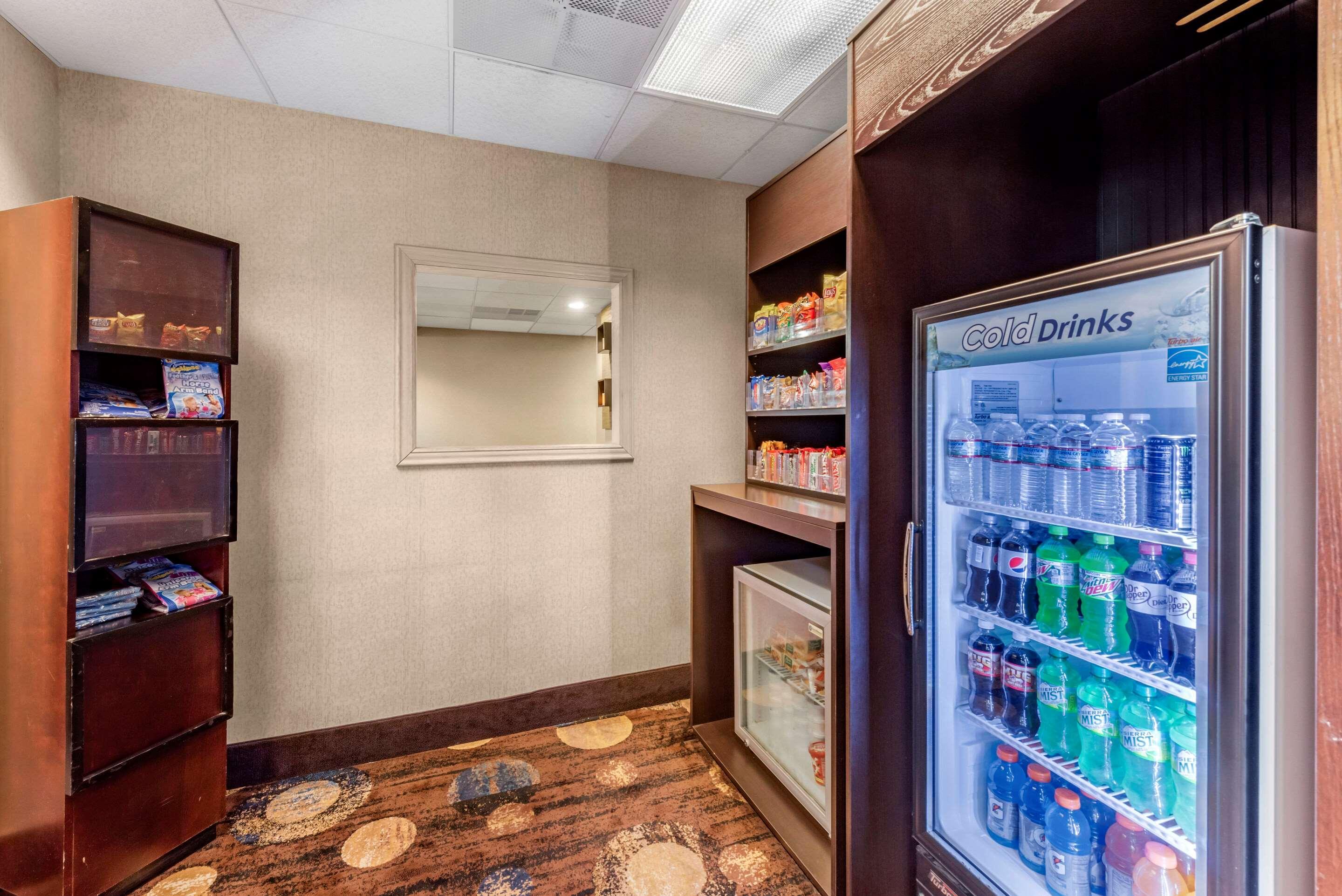 Comfort Inn & Suites Warsaw Near Us-30 Dış mekan fotoğraf
